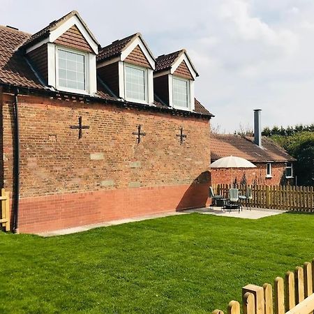 Grove Farm Old Granary, 1St Floor Loft Apartment, Includes Continental Breakfast Lincoln Eksteriør bilde