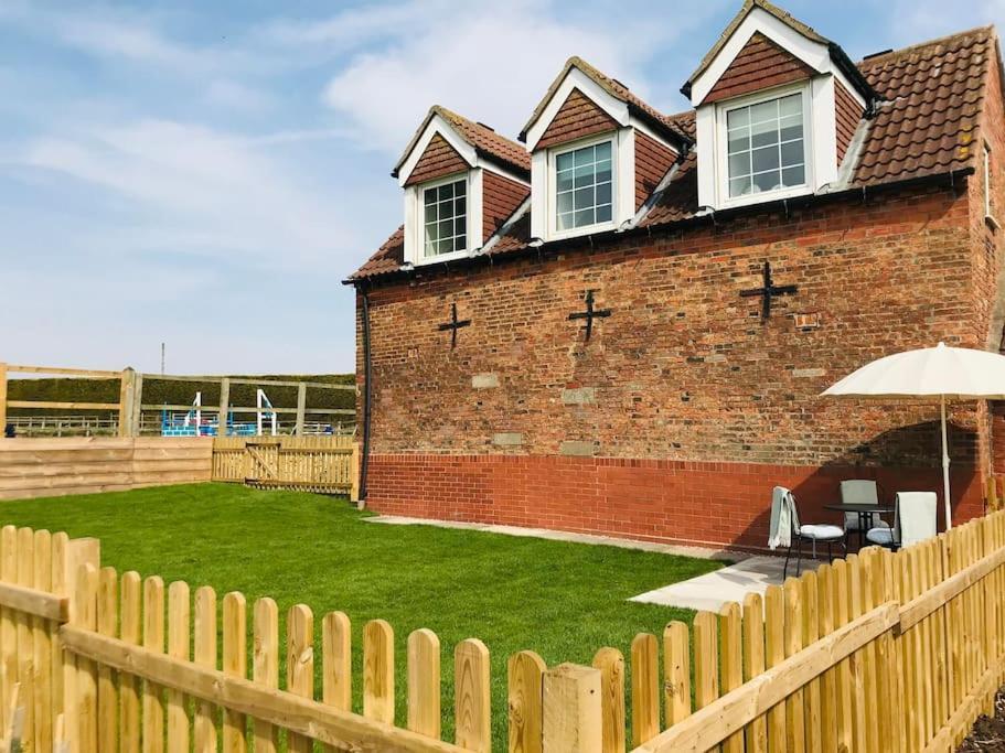 Grove Farm Old Granary, 1St Floor Loft Apartment, Includes Continental Breakfast Lincoln Eksteriør bilde